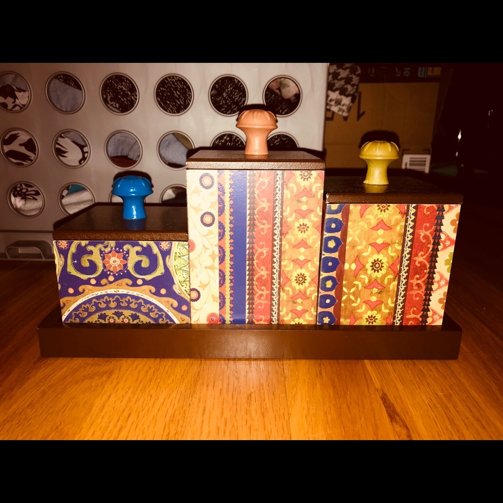 Decorative accent 3 box storage